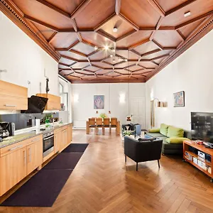 Aptc Downtown Monument4rent Near Checkpoint Charlie Germany