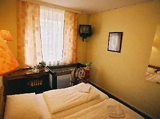 Hotel Lilienhof Hamburg 2*,
